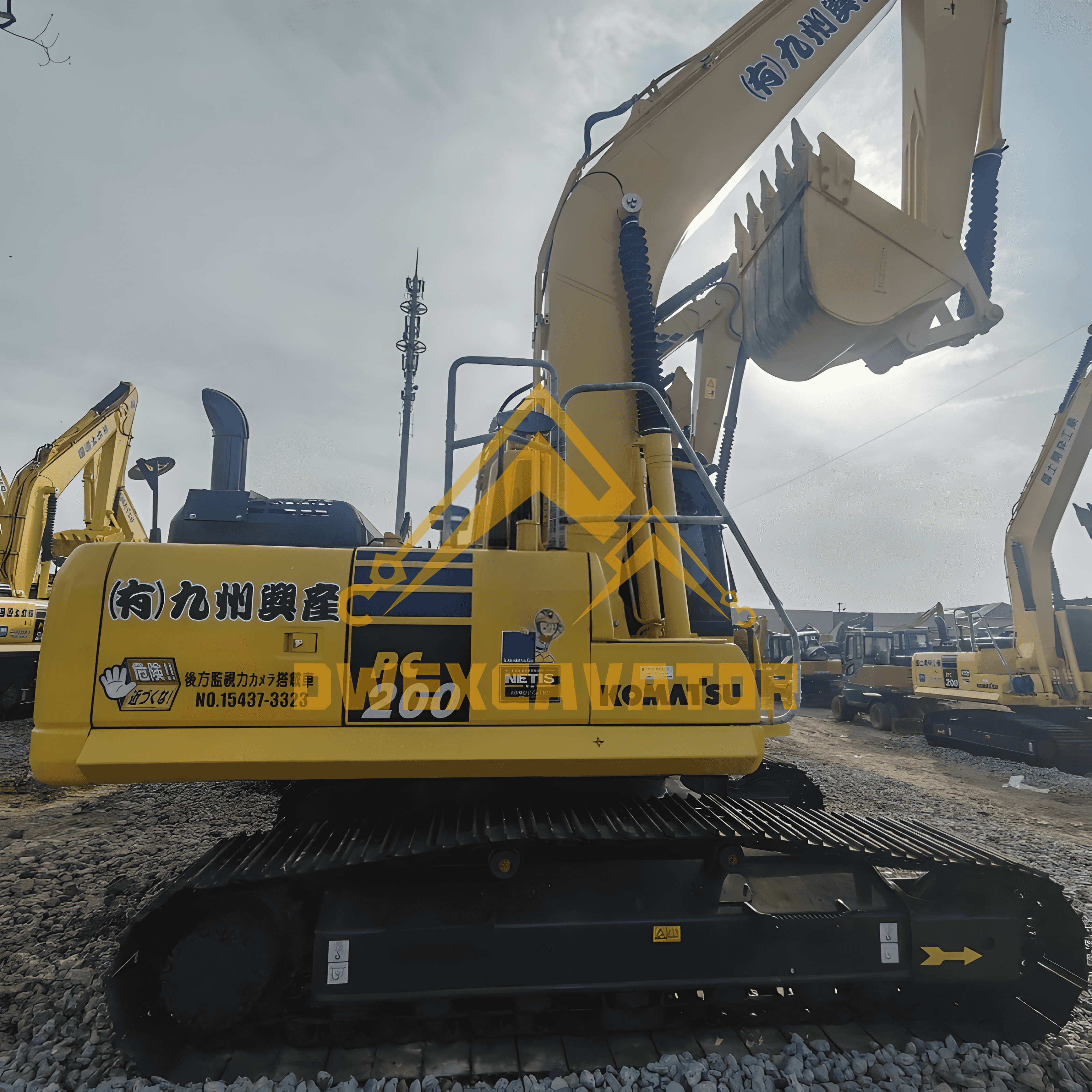 Used Komatsu PC200-8